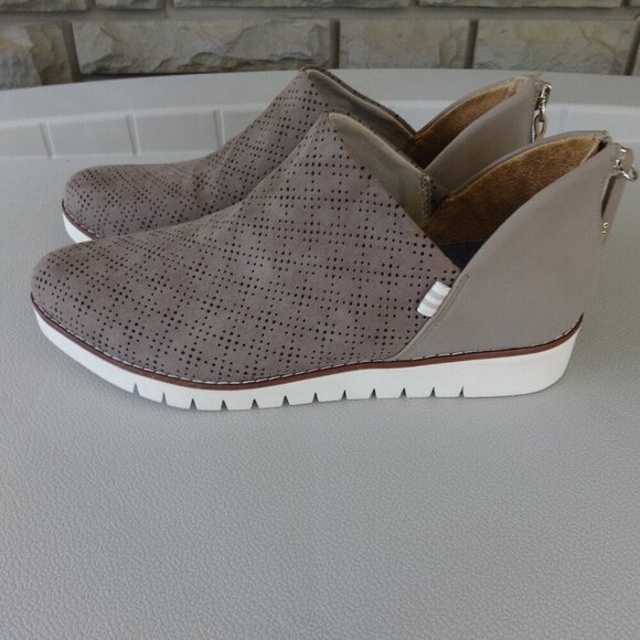 Dr. Scholls Insane,women's size 10M, slip on shoes, microfiber upper, zip back, - Picture 1 of 14